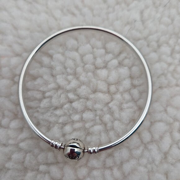 Genuine Pandora Moments Sterling Silver Bangle Bracelet - Picture 4 of 7